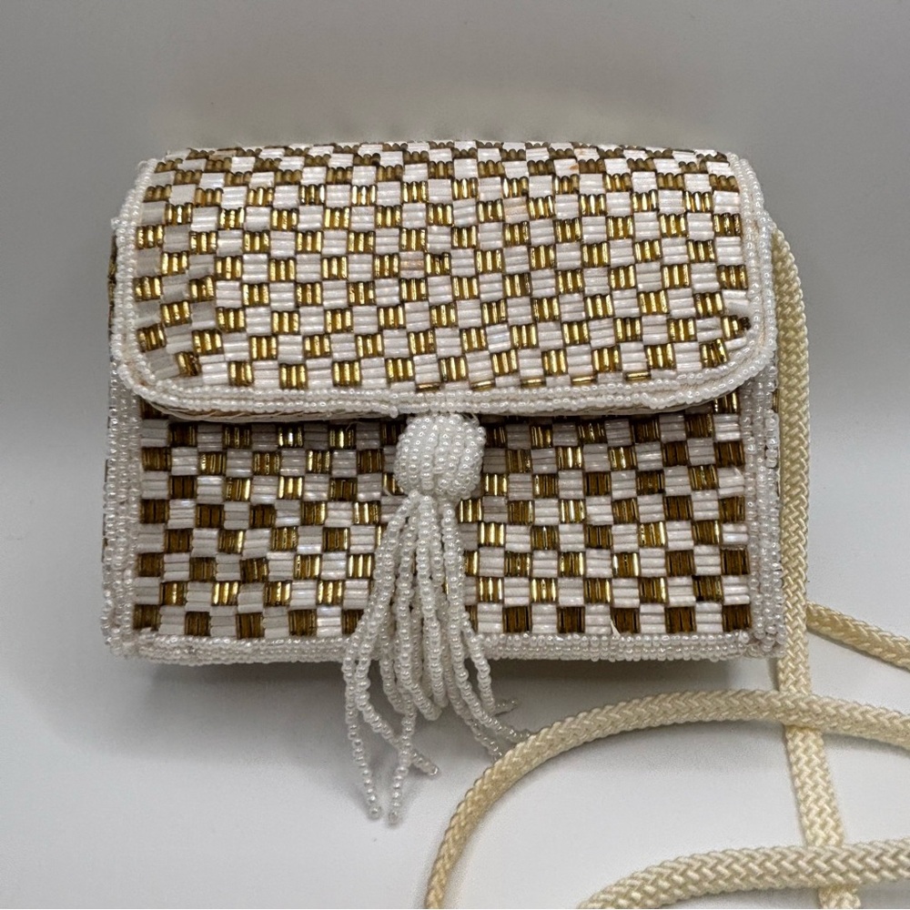 Vintage Magid Beaded Mini Crossbody Bag White Gold Tassel EUC - Picture 2 of 6